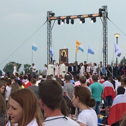 Parafia Kościoła Rzymsko Katolickiego pw. śś. Piotra i Pawła w Kruszwicy - Młodzi na Lednicy 