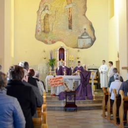 Parafia Kościoła Rzymsko Katolickiego pw. śś. Piotra i Pawła w Kruszwicy - Droga Krzyżowa 
