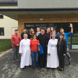 Parafia Kościoła Rzymsko Katolickiego pw. śś. Piotra i Pawła w Kruszwicy - Młodzież w Broniszewicach 