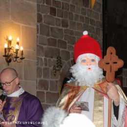Parafia Kościoła Rzymsko Katolickiego pw. śś. Piotra i Pawła w Kruszwicy - Święty Mikołaj z Myry